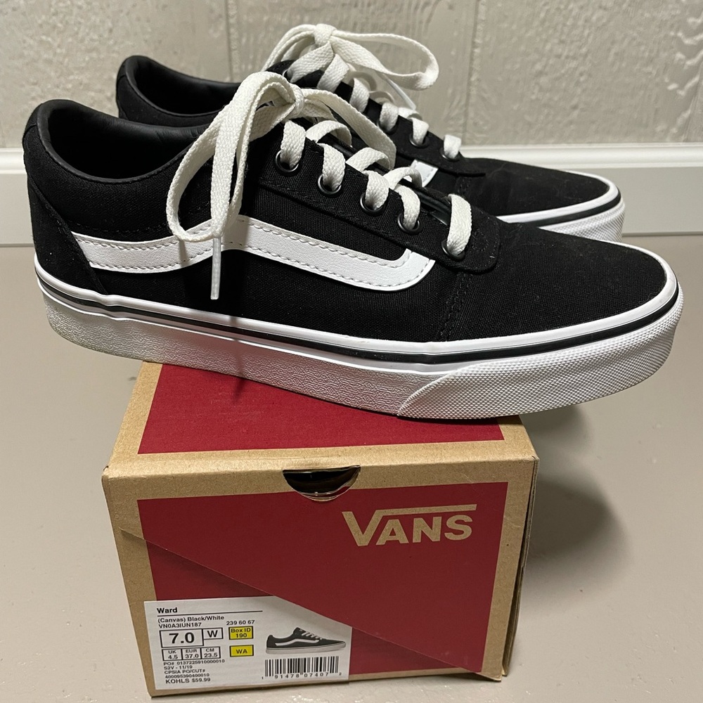 Vans Black Low Top. Womens. Size 7
